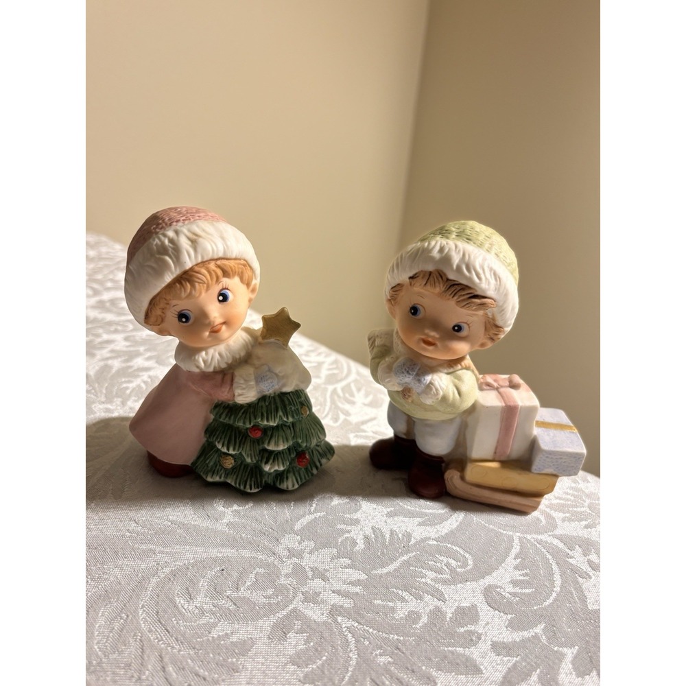 Vintage 1990s Homco Christmas 5556 Porcelain Christmas Boy & Girl Figurines